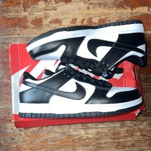Nike black and white ( Panda ) Dunk